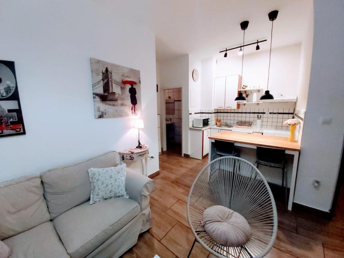 سبليت Studio Apartmant Leona With Parking Place المظهر الخارجي الصورة