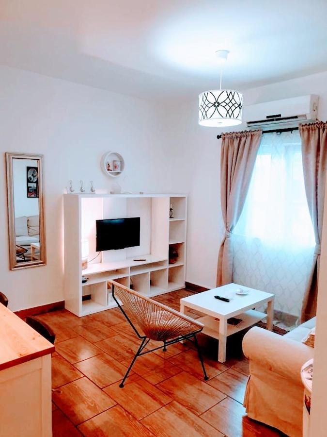 سبليت Studio Apartmant Leona With Parking Place المظهر الخارجي الصورة
