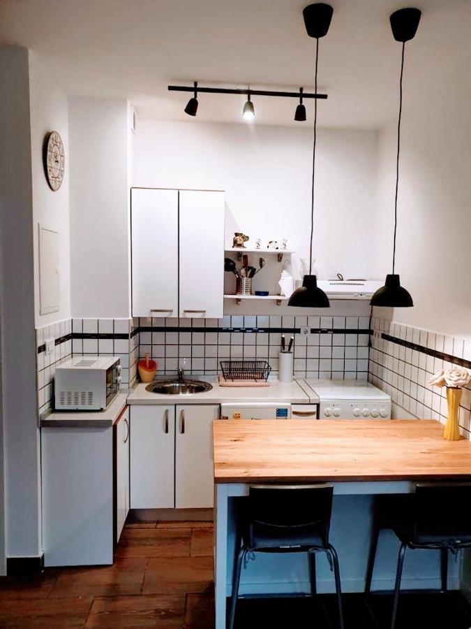 سبليت Studio Apartmant Leona With Parking Place المظهر الخارجي الصورة
