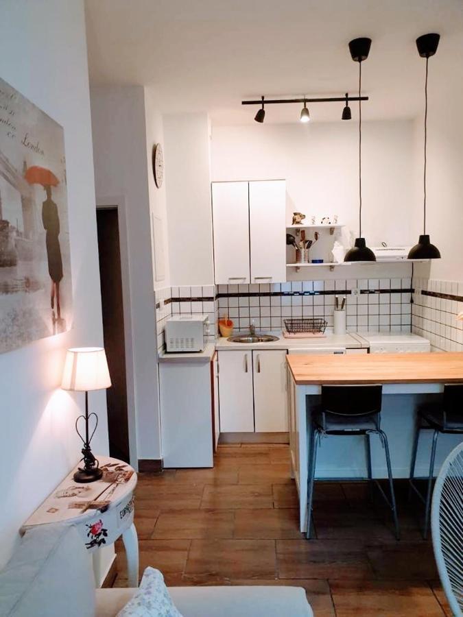 سبليت Studio Apartmant Leona With Parking Place المظهر الخارجي الصورة