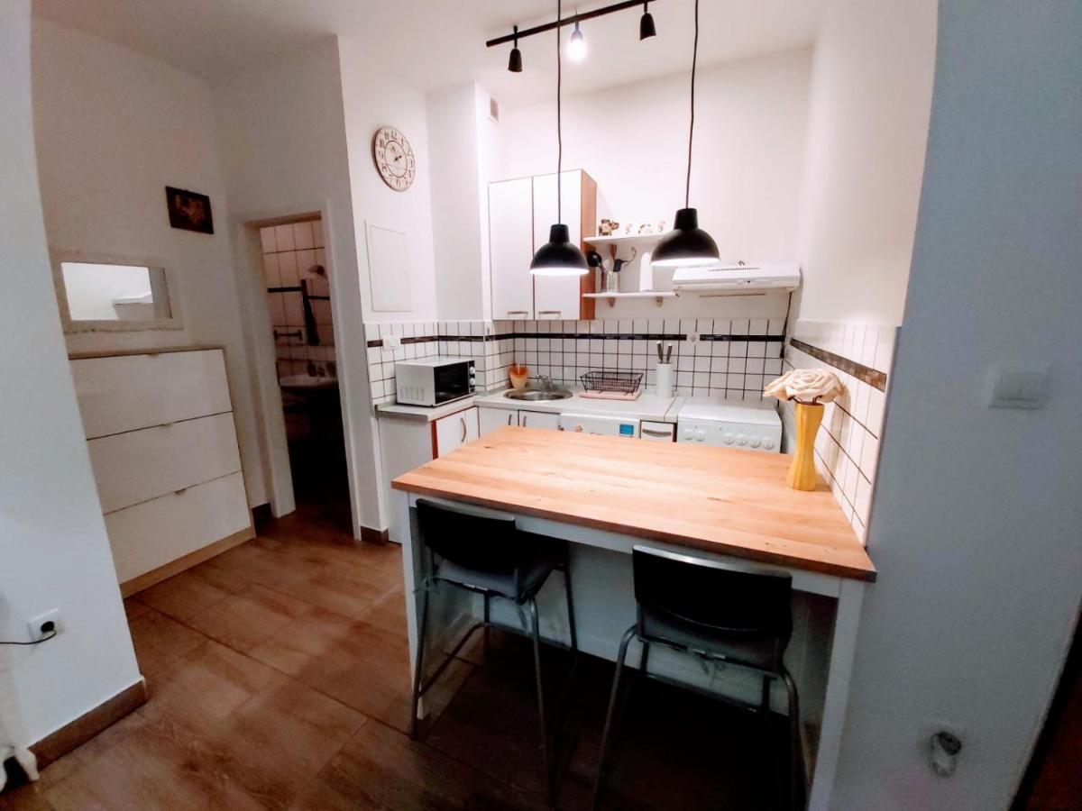 سبليت Studio Apartmant Leona With Parking Place المظهر الخارجي الصورة