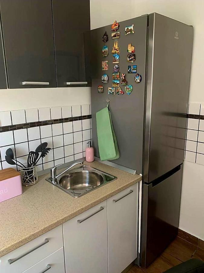 سبليت Studio Apartmant Leona With Parking Place المظهر الخارجي الصورة