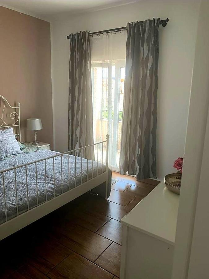 سبليت Studio Apartmant Leona With Parking Place المظهر الخارجي الصورة