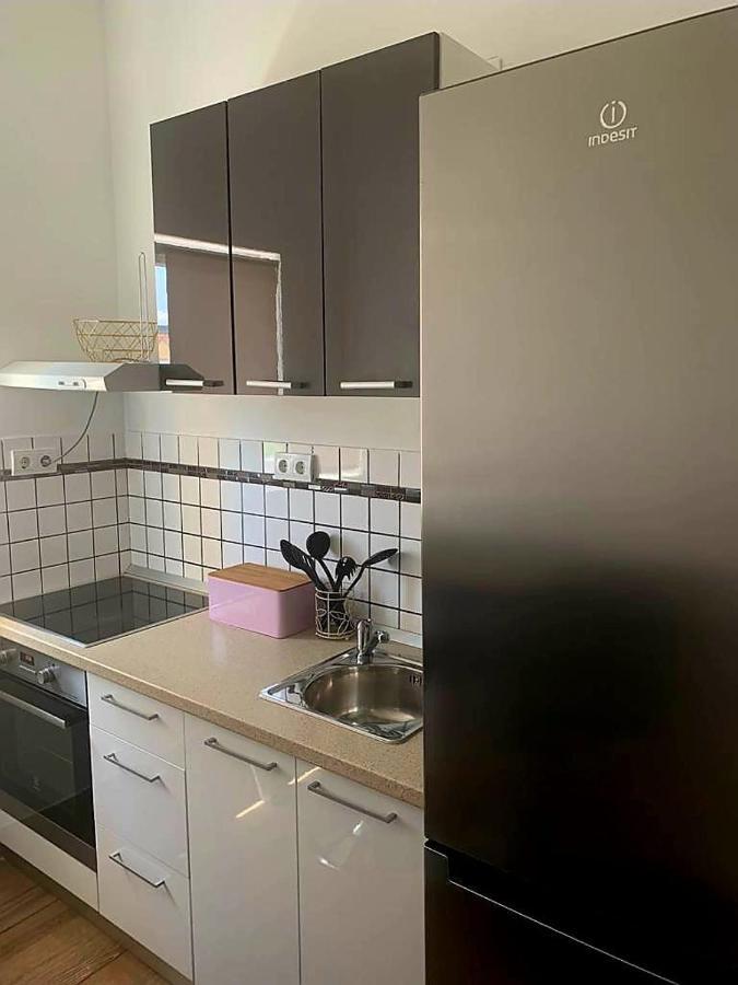 سبليت Studio Apartmant Leona With Parking Place المظهر الخارجي الصورة