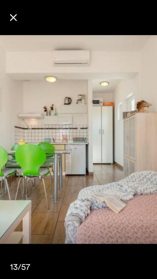 سبليت Studio Apartmant Leona With Parking Place المظهر الخارجي الصورة