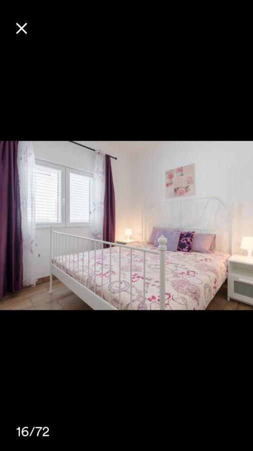سبليت Studio Apartmant Leona With Parking Place المظهر الخارجي الصورة