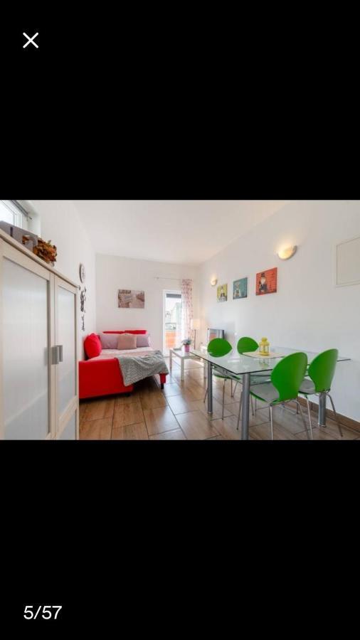 سبليت Studio Apartmant Leona With Parking Place المظهر الخارجي الصورة
